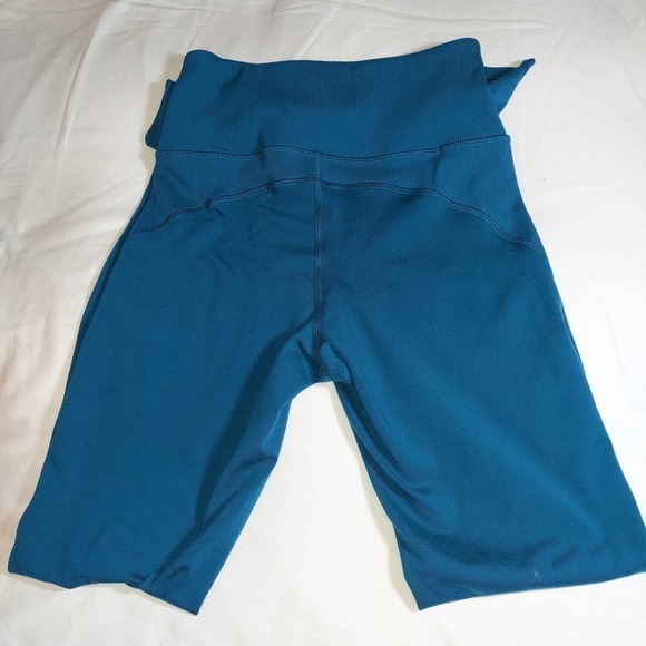 Old Navy Elevate Leggings, Go Dry Pants, Compression, Pockets - Picture 7 of 9